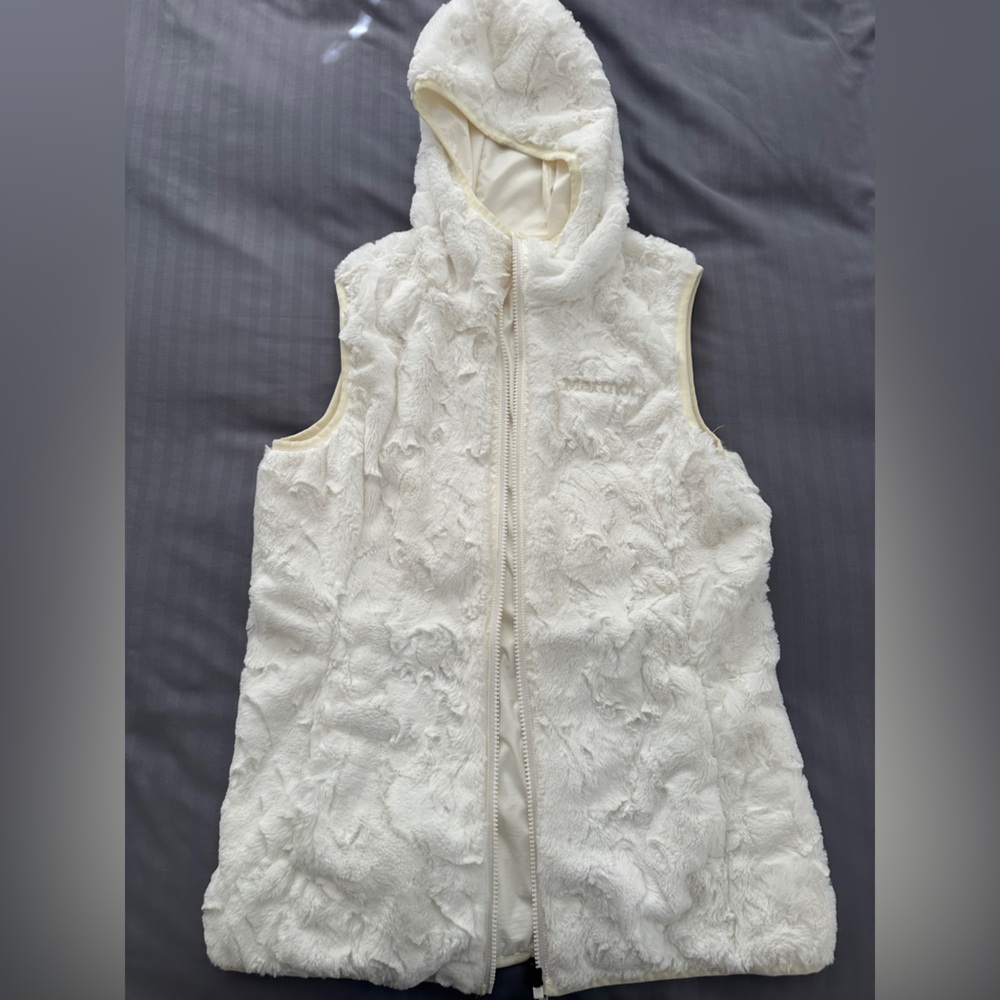 Marmot reversible vest cream size small